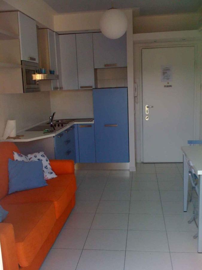 Apartment In Marina Di Massa - Toskana 24103 Buitenkant foto